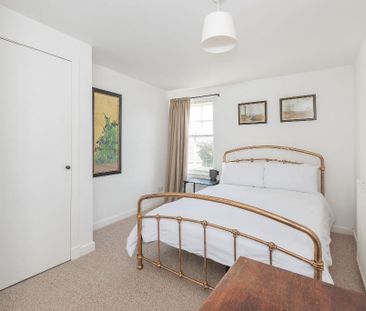 3 bedroom flat to rent - Photo 6