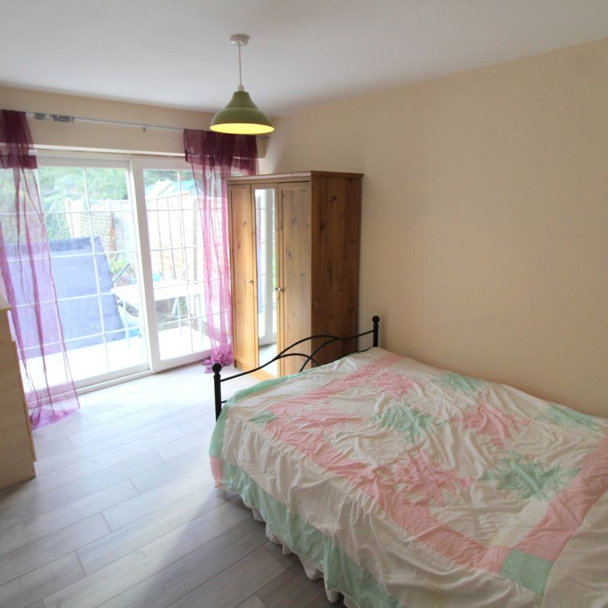 Long Lane, Ickenham, Uxbridge, UB10 8SX - Photo 1