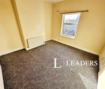 3 bedroom terraced house to rent - Photo 6