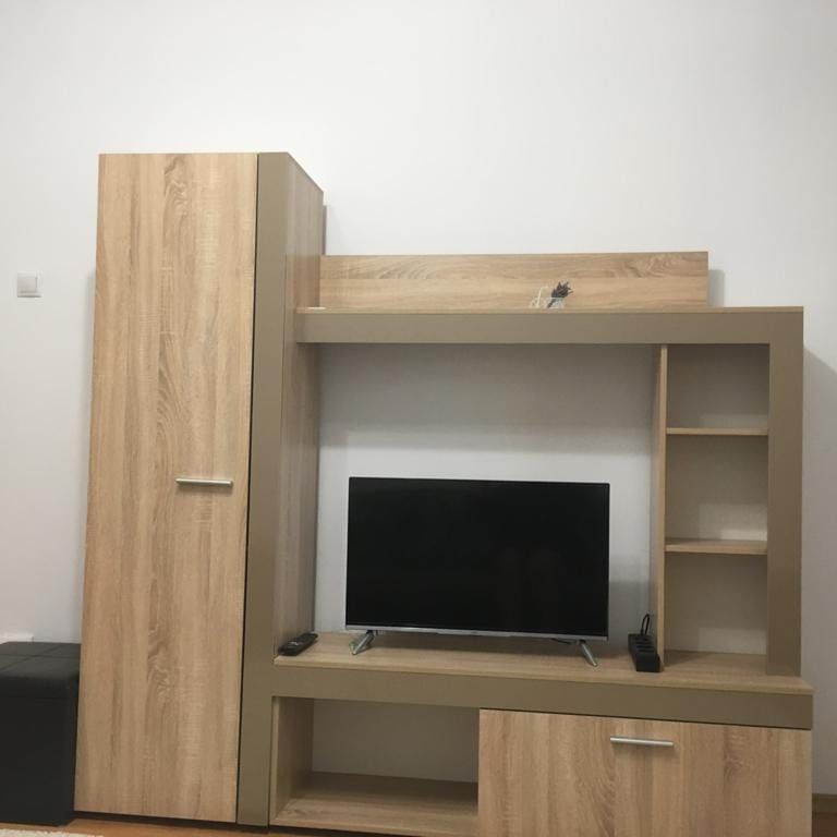 Garsonieră de închiriat, 33 mp, decomandată, zona Bld Chisinau - Fotografie 1