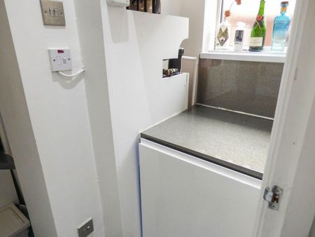 2 bed lower flat to rent in NE9 - Photo 3