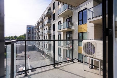 Condo construction 2023 de 2 chambres offert en location semi-meublé - Photo 2