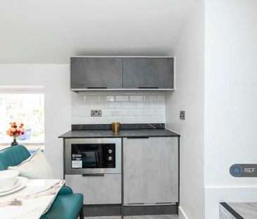 1 bedroom in a house share to rent - Photo 6