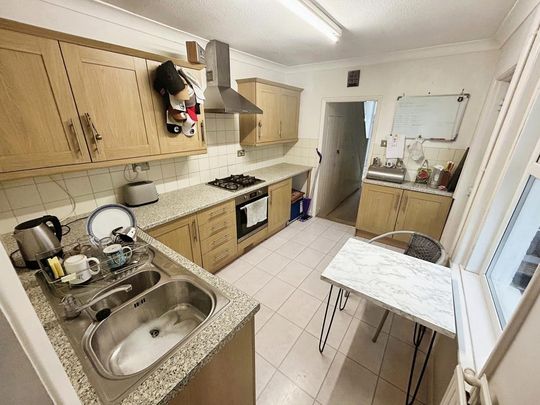 3 bedroom terraced house to rent - Photo 1