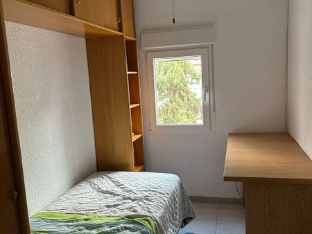 Piso de alquiler en Santa María de Gracia - Foto 3