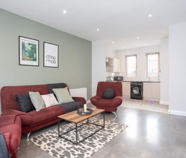 Room 3, Epworth Street, Belfast, BT5 4QR - Photo 1
