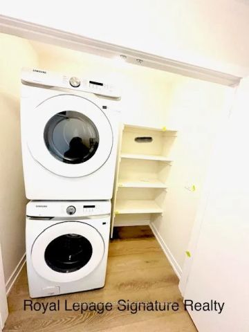 Condo Townhouse For Lease | W9244379 - Photo 2