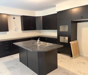 For Lease - 7 Mckernan Avenue, Brantford, Ontario - Photo 1