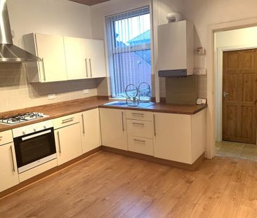 2 bedroom terraced house to rent - Photo 4