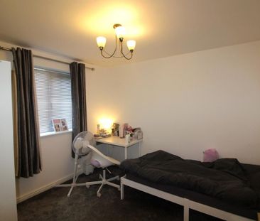 2 bedroom semi-detached house to rent - Photo 4