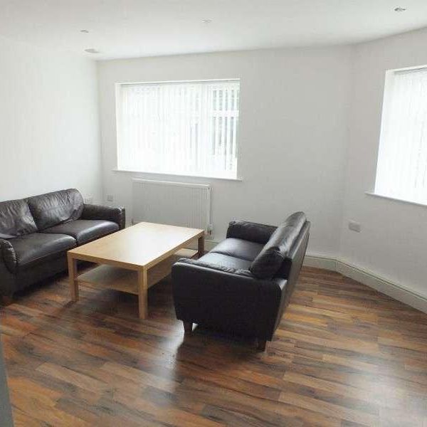 Bedroom Student Flat -, Bawas Place - Alfreton Road, NG7 - Photo 1