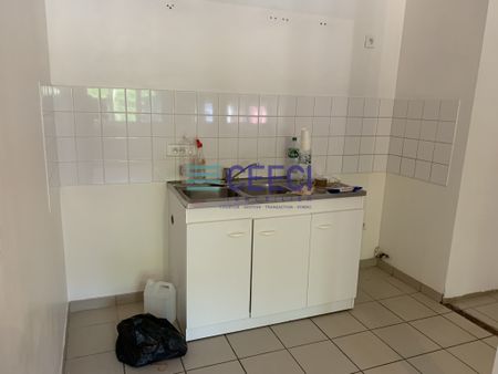 Location Appartement 3 pièces 76m² SOISSONS 02200 - Photo 2