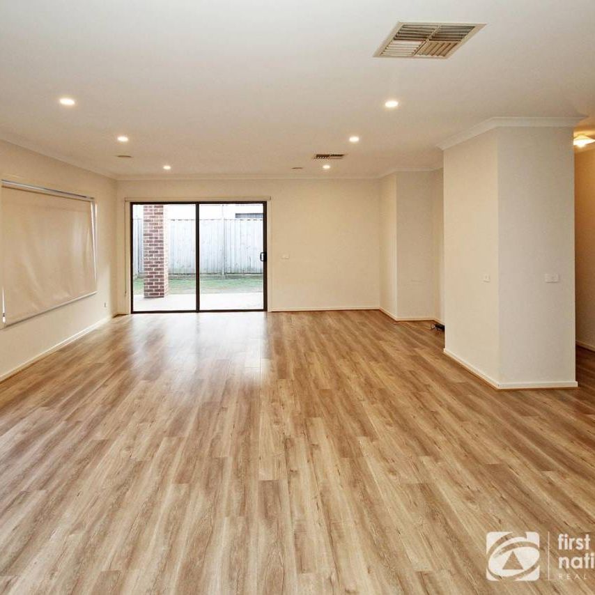 Perfectly Positioned Family Home - Photo 1