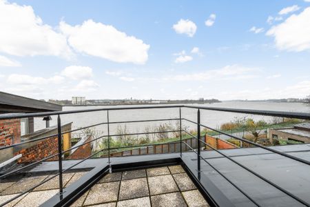 Knap penthouse met frontaal Scheldezicht te Burcht - Photo 3