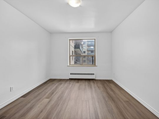 For Lease - 275 Wentworth Street Unit# 404, Oshawa, Ontario - Photo 1