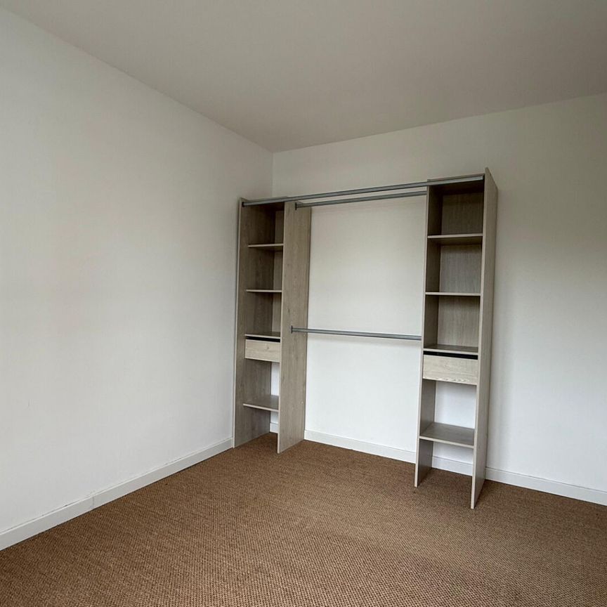 2 PIECES - CHATOU, - Photo 1