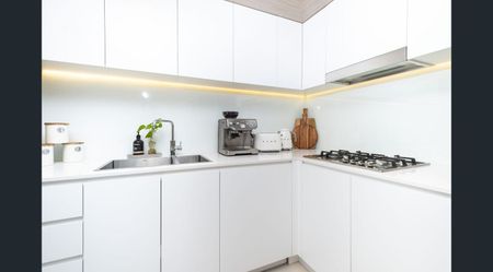 One Bedroom + Multipurpose Room - Photo 3