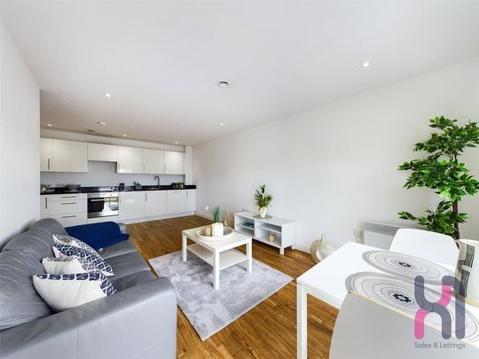 2 bedroom flat to rent - Photo 1