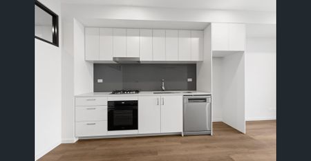 Modern Apartment Living in Oak Park - Photo 2
