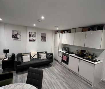 Room in a Shared Flat, Old Kent Road, SE1 - Photo 1