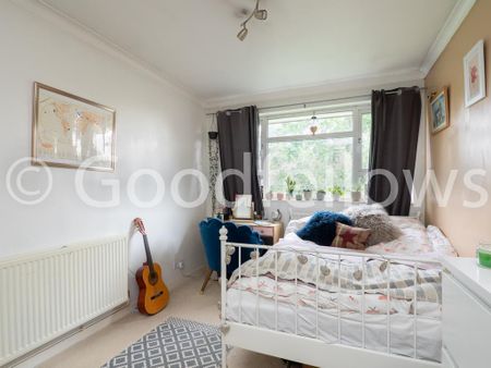 2 bedroom maisonette to rent - Photo 2