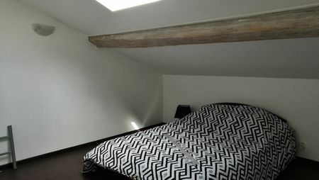 LOCATION F3 HELSTORFF CUISINE AMENAGEE/EQUIPEE ET PLACE DE PARKING - Photo 2