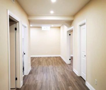 For Lease - 111 Mitchell Place, Newmarket, Ontario - Photo 3