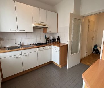 Te huur in Etterbeek – Ruim appartement met twee slaapkamers - Photo 2