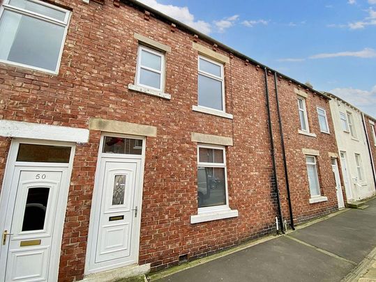 3 bedroom terraced house to rent - Photo 1