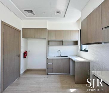 4 bed corner | landscaped | good location - Photo 4