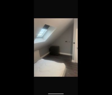 Room in a Shared House, Harrowdene Road, BS4 - Photo 4