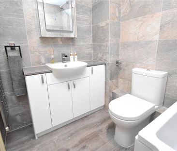 2 bedroom maisonette to rent - Photo 2