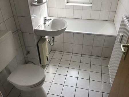 Hier lässt es sich aushalten: individuelle 2-Zimmer-Wohnung - Photo 4