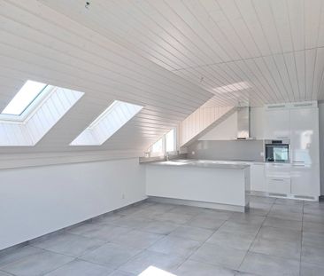 COLLÈGE 22, 3.5-room attic apartment - Photo 5