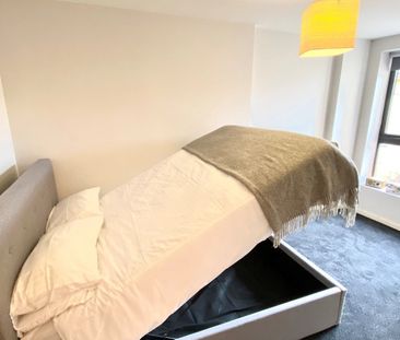 2 Bed Flat, Grange Rd, SE1 - Photo 1