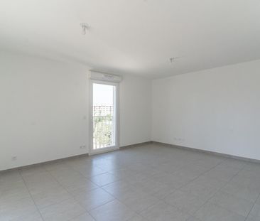 location Appartement T3 DE 64.3m² À MARSEILLE - Photo 4