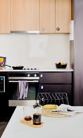 Twin Room in 5 Bed Apartment - Photo 3