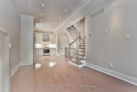 Townhouse For Lease | C8128456 - Photo 4