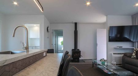 High End Renovation - Photo 4