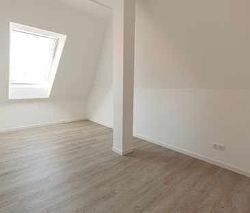 **Einbauküche | Maisonette | 2 Balkone | 2 Bäder | Fußbodenheizung | und Stellplatz wenn gewünscht** - Foto 3