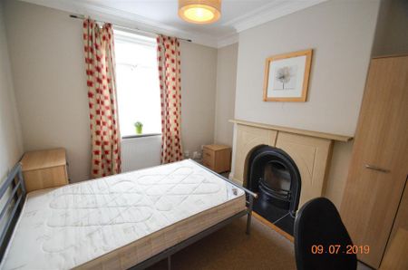 4 bedroom house to rent - Photo 2