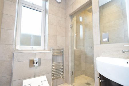 Greenbank, Green Lane, Northwood, HA6 - Photo 2