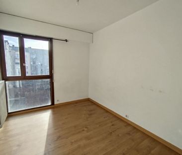 Location Appartement 4 pièces 88m² - Photo 2
