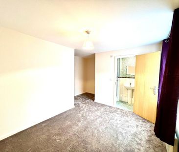 2 bedroom flat to rent - Photo 6