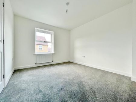3 bedroom detached house to rent - Photo 2