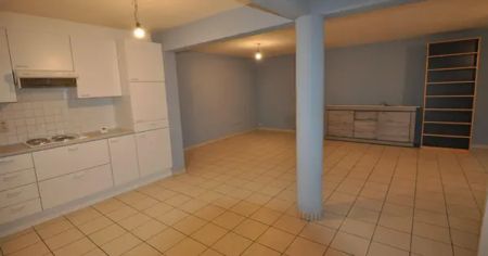 Ruim appartement met terras en 2 slaapkamers - Photo 4