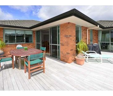 Orewa Family Home - Photo 1