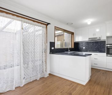 2 bedroom Unit in a great location! - Photo 5