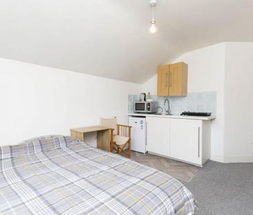 Studio Apartment, 1 bath, 1 reception Flat - Photo 1