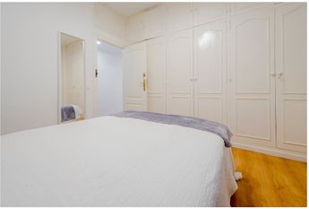 Calle de Pilar de Zaragoza, Madrid, Community of Madrid 28028